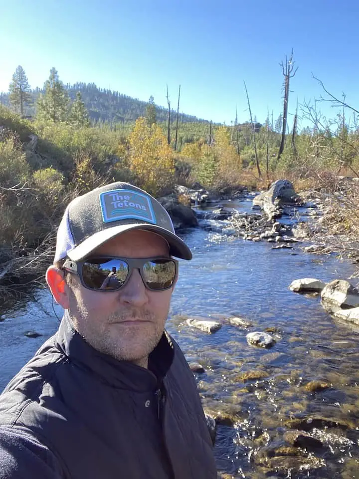 fly fishing on slippery rocks